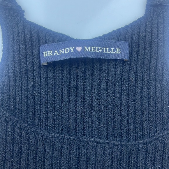 Brandy Melville Ribbed Crop Tank N208-18 - Picture 4 of 4